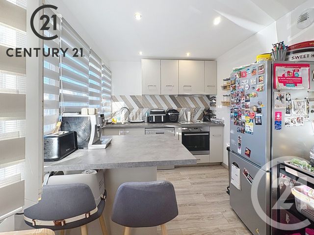 Appartement F3 à vendre - 3 pièces - 63.45 m2 - VILLENEUVE LES AVIGNON - 30 - LANGUEDOC-ROUSSILLON - Century 21 Saint Marc Immobilier