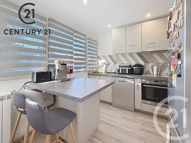 Appartement F3 à vendre - 3 pièces - 63.45 m2 - VILLENEUVE LES AVIGNON - 30 - LANGUEDOC-ROUSSILLON - Century 21 Saint Marc Immobilier