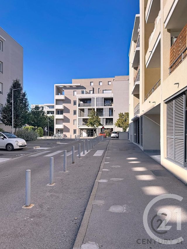 Afficher la photo en grand Appartement F3 à vendre - 3 pièces - 65.92 m2 - AVIGNON - 84 - PROVENCE-ALPES-COTE-D-AZUR - Century 21 Saint Marc Immobilier