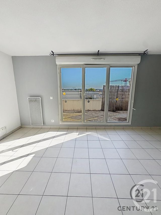 Afficher la photo en grand Appartement F3 à vendre - 3 pièces - 65.92 m2 - AVIGNON - 84 - PROVENCE-ALPES-COTE-D-AZUR - Century 21 Saint Marc Immobilier