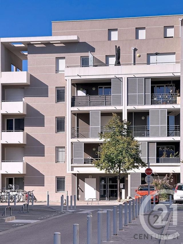 Afficher la photo en grand Appartement F3 à vendre - 3 pièces - 65.92 m2 - AVIGNON - 84 - PROVENCE-ALPES-COTE-D-AZUR - Century 21 Saint Marc Immobilier