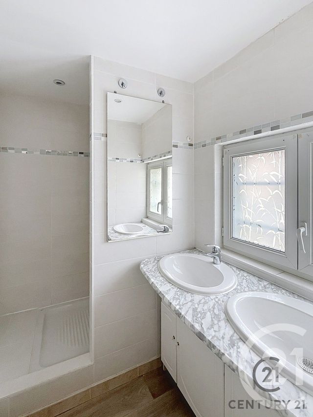 Appartement F2 à louer - 2 pièces - 40.0 m2 - AVIGNON - 84 - PROVENCE-ALPES-COTE-D-AZUR - Century 21 Saint Marc Immobilier