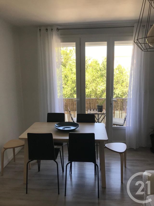 Appartement F3 à louer - 4 pièces - 68.0 m2 - AVIGNON - 84 - PROVENCE-ALPES-COTE-D-AZUR - Century 21 Saint Marc Immobilier
