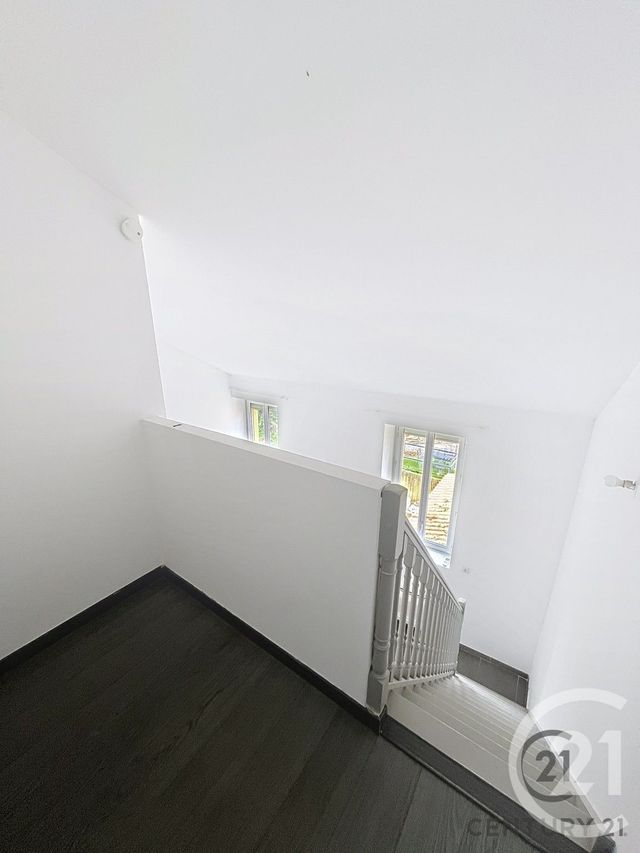 Appartement à louer - 3 pièces - 48.0 m2 - AVIGNON - 84 - PROVENCE-ALPES-COTE-D-AZUR - Century 21 Saint Marc Immobilier