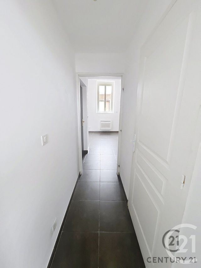 Appartement à louer - 3 pièces - 48.0 m2 - AVIGNON - 84 - PROVENCE-ALPES-COTE-D-AZUR - Century 21 Saint Marc Immobilier