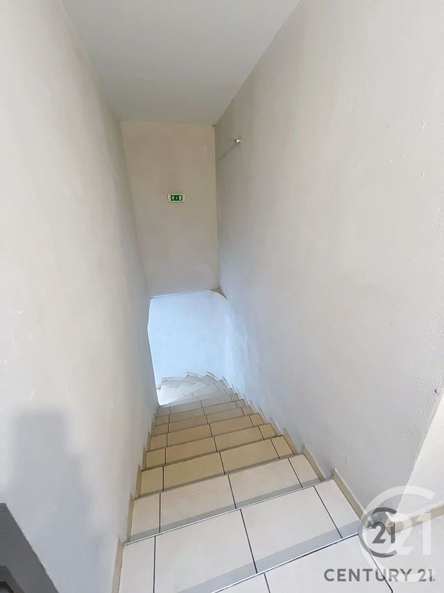 Appartement à louer - 3 pièces - 48.0 m2 - AVIGNON - 84 - PROVENCE-ALPES-COTE-D-AZUR - Century 21 Saint Marc Immobilier