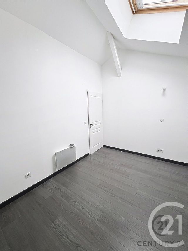 Appartement à louer - 3 pièces - 48.0 m2 - AVIGNON - 84 - PROVENCE-ALPES-COTE-D-AZUR - Century 21 Saint Marc Immobilier
