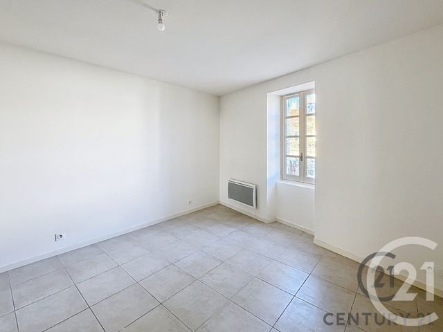 Appartement F3 à louer - 3 pièces - 89.0 m2 - TAVEL - 30 - LANGUEDOC-ROUSSILLON - Century 21 Saint Marc Immobilier