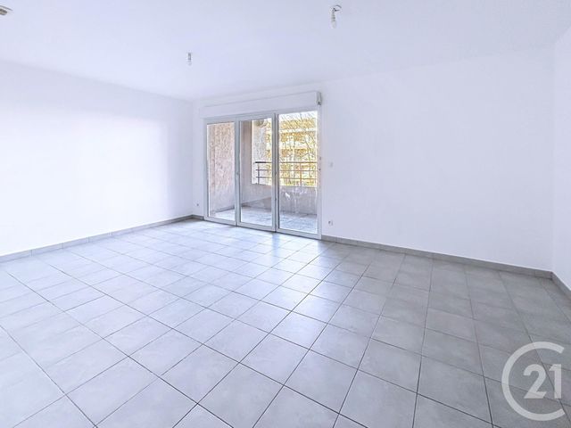 Appartement F3 à vendre - 3 pièces - 65.71 m2 - AVIGNON - 84 - PROVENCE-ALPES-COTE-D-AZUR - Century 21 Saint Marc Immobilier