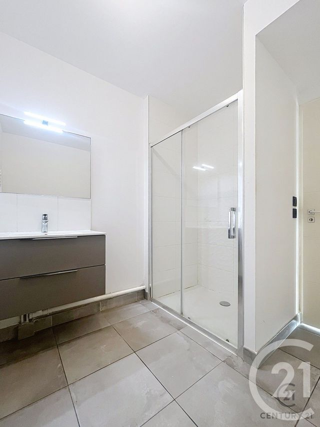 Appartement F2 à louer - 2 pièces - 45.4 m2 - AVIGNON - 84 - PROVENCE-ALPES-COTE-D-AZUR - Century 21 Saint Marc Immobilier