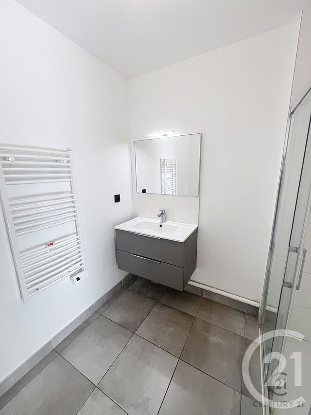 Appartement F2 à louer - 2 pièces - 45.4 m2 - AVIGNON - 84 - PROVENCE-ALPES-COTE-D-AZUR - Century 21 Saint Marc Immobilier