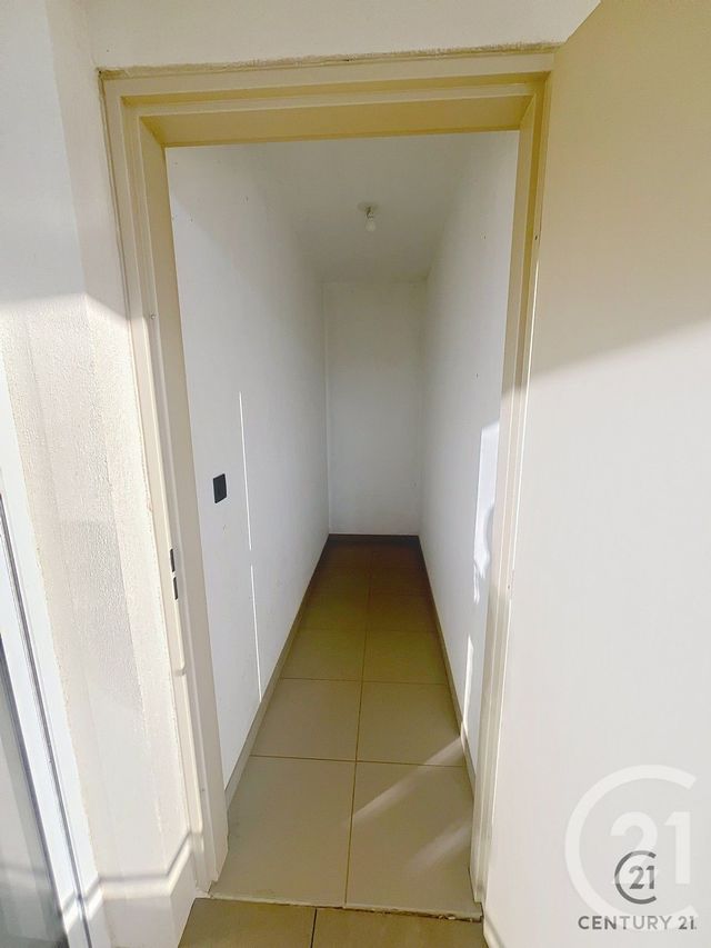 Appartement F2 à louer - 2 pièces - 45.4 m2 - AVIGNON - 84 - PROVENCE-ALPES-COTE-D-AZUR - Century 21 Saint Marc Immobilier