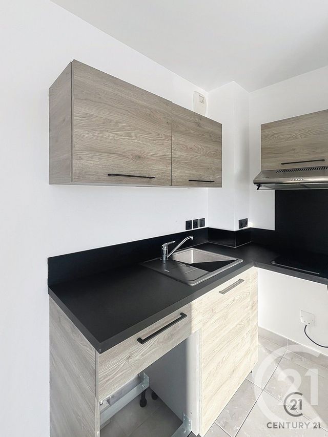 Appartement F2 à louer - 2 pièces - 45.4 m2 - AVIGNON - 84 - PROVENCE-ALPES-COTE-D-AZUR - Century 21 Saint Marc Immobilier