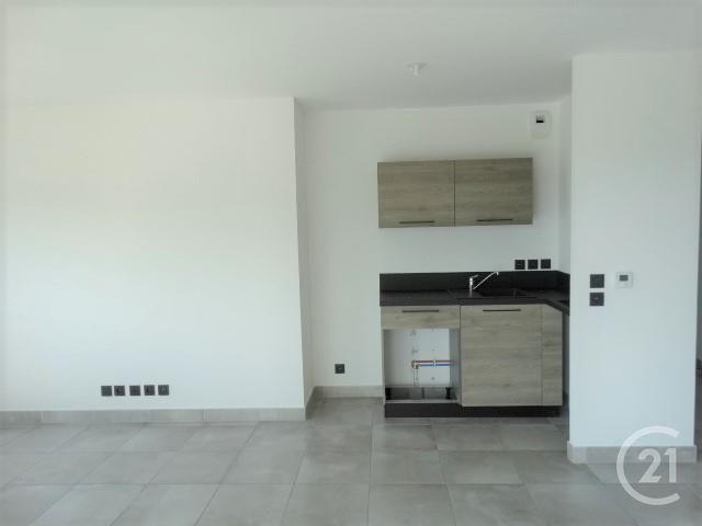 Appartement F2 à louer - 2 pièces - 45.4 m2 - AVIGNON - 84 - PROVENCE-ALPES-COTE-D-AZUR - Century 21 Saint Marc Immobilier