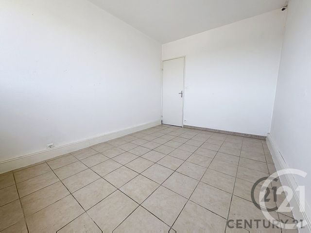 Appartement F4 à louer - 4 pièces - 71.89 m2 - VILLENEUVE LES AVIGNON - 30 - LANGUEDOC-ROUSSILLON - Century 21 Saint Marc Immobilier