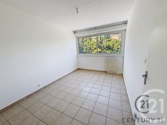 Appartement F4 à louer - 4 pièces - 71.89 m2 - VILLENEUVE LES AVIGNON - 30 - LANGUEDOC-ROUSSILLON - Century 21 Saint Marc Immobilier