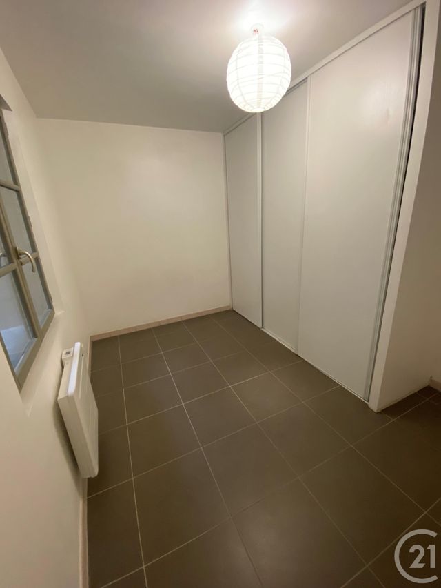 Appartement F2 à louer - 2 pièces - 41.43 m2 - VILLENEUVE LES AVIGNON - 30 - LANGUEDOC-ROUSSILLON - Century 21 Saint Marc Immobilier