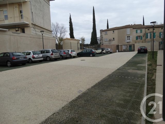 parking à louer - 10.0 m2 - VILLENEUVE LES AVIGNON - 30 - LANGUEDOC-ROUSSILLON - Century 21 Saint Marc Immobilier