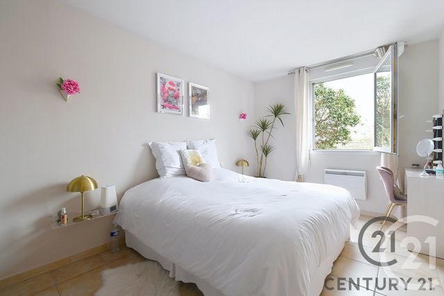 Appartement F3 à vendre - 3 pièces - 66.0 m2 - AVIGNON - 84 - PROVENCE-ALPES-COTE-D-AZUR - Century 21 Saint Marc Immobilier