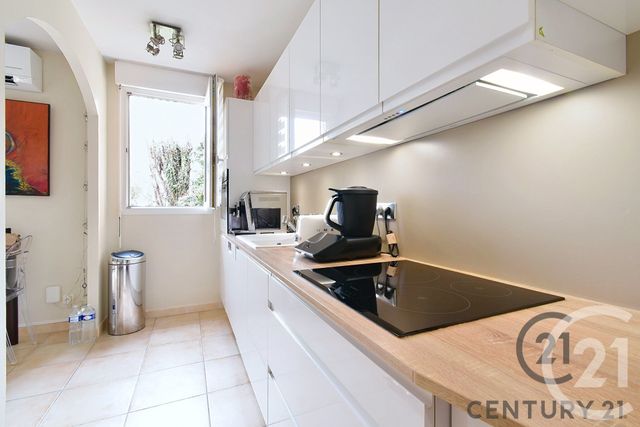 Appartement F3 à vendre - 3 pièces - 66.0 m2 - AVIGNON - 84 - PROVENCE-ALPES-COTE-D-AZUR - Century 21 Saint Marc Immobilier