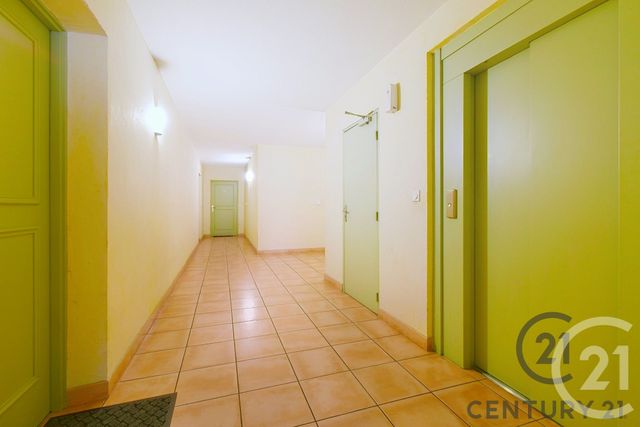 Appartement F3 à vendre - 3 pièces - 66.0 m2 - AVIGNON - 84 - PROVENCE-ALPES-COTE-D-AZUR - Century 21 Saint Marc Immobilier