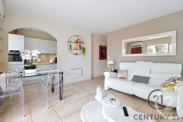 Appartement F3 à vendre - 3 pièces - 66.0 m2 - AVIGNON - 84 - PROVENCE-ALPES-COTE-D-AZUR - Century 21 Saint Marc Immobilier