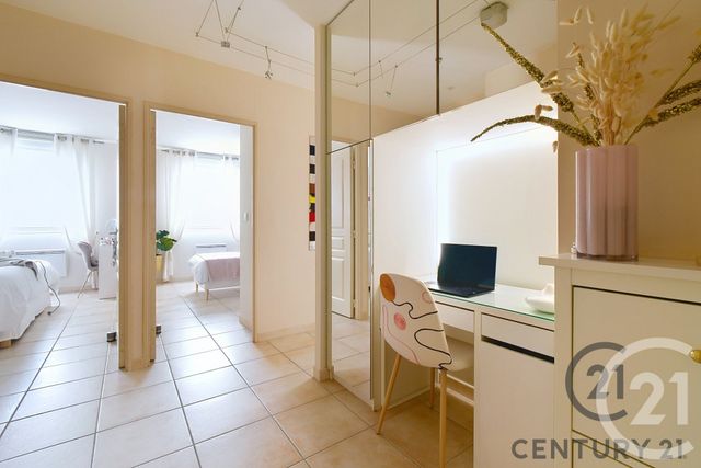 Appartement F3 à vendre - 3 pièces - 66.0 m2 - AVIGNON - 84 - PROVENCE-ALPES-COTE-D-AZUR - Century 21 Saint Marc Immobilier