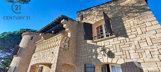 maison à vendre - 8 pièces - 195.0 m2 - LES ANGLES - 30 - LANGUEDOC-ROUSSILLON - Century 21 Saint Marc Immobilier