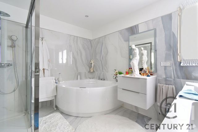 maison à vendre - 9 pièces - 245.0 m2 - ROCHEFORT DU GARD - 30 - LANGUEDOC-ROUSSILLON - Century 21 Saint Marc Immobilier