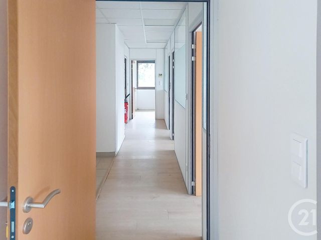 Appartement à louer - 10 pièces - 272.0 m2 - AVIGNON - 84 - PROVENCE-ALPES-COTE-D-AZUR - Century 21 Saint Marc Immobilier