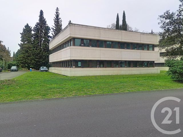 Appartement à louer - 10 pièces - 272.0 m2 - AVIGNON - 84 - PROVENCE-ALPES-COTE-D-AZUR - Century 21 Saint Marc Immobilier