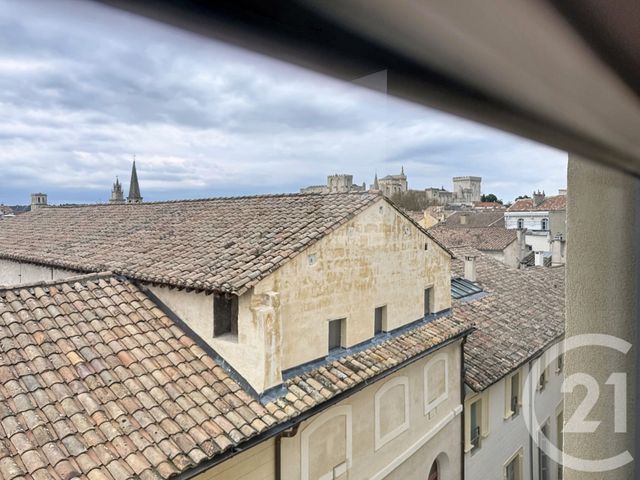Appartement à louer - 3 pièces - 64.52 m2 - AVIGNON - 84 - PROVENCE-ALPES-COTE-D-AZUR - Century 21 Saint Marc Immobilier