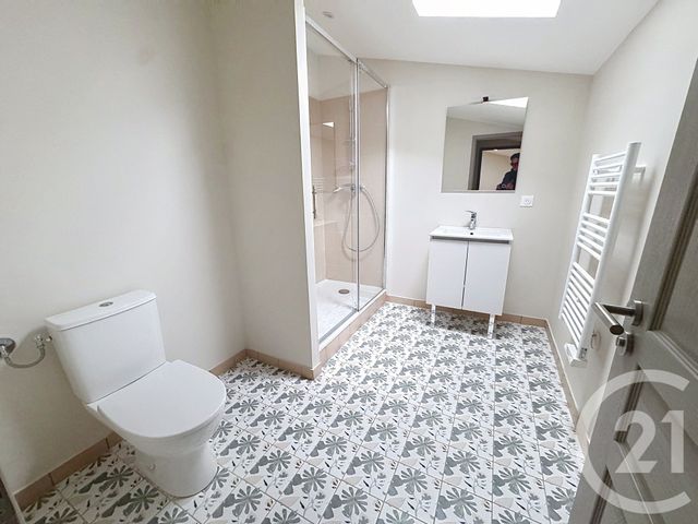 Appartement à louer - 3 pièces - 64.52 m2 - AVIGNON - 84 - PROVENCE-ALPES-COTE-D-AZUR - Century 21 Saint Marc Immobilier