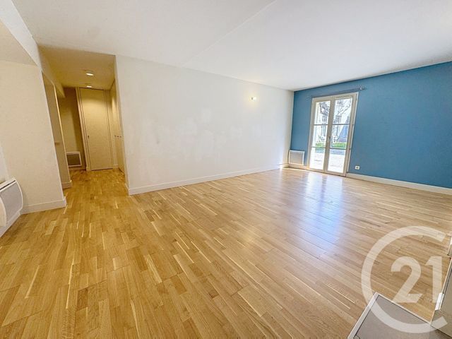 Appartement F3 à vendre - 3 pièces - 70.04 m2 - VILLENEUVE LES AVIGNON - 30 - LANGUEDOC-ROUSSILLON - Century 21 Saint Marc Immobilier