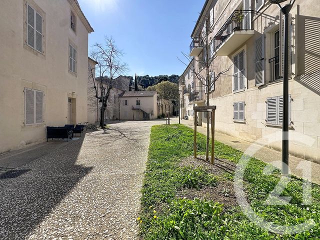 appartement - VILLENEUVE LES AVIGNON - 30