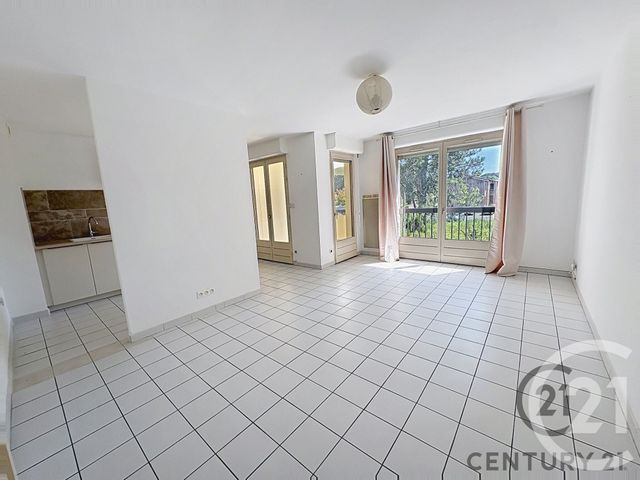 Appartement F2 à louer - 2 pièces - 49.3 m2 - LES ANGLES - 30 - LANGUEDOC-ROUSSILLON - Century 21 Saint Marc Immobilier