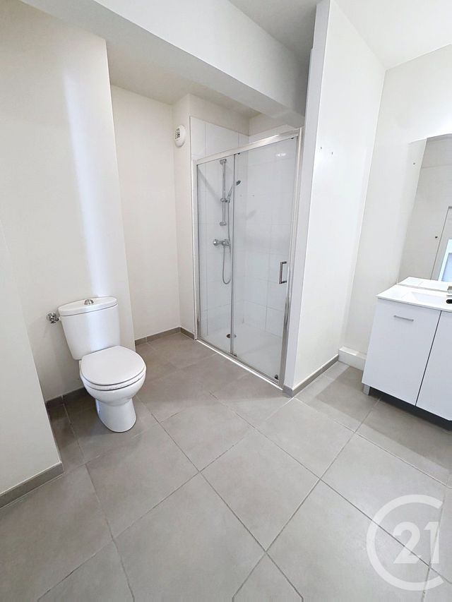 Appartement F2 à vendre - 2 pièces - 48.2 m2 - VILLENEUVE LES AVIGNON - 30 - LANGUEDOC-ROUSSILLON - Century 21 Saint Marc Immobilier