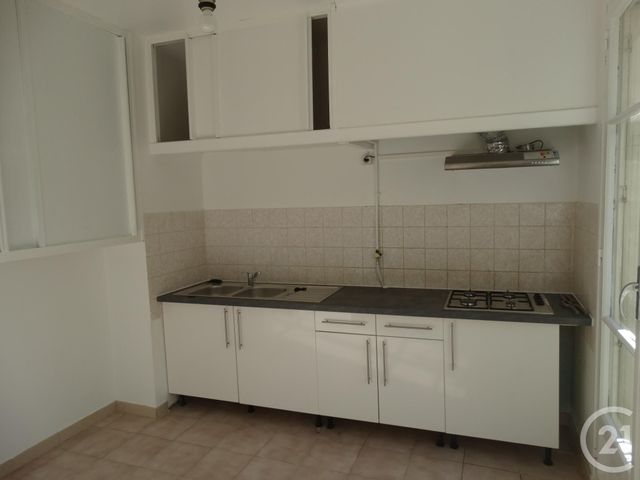 Appartement F3 à louer - 3 pièces - 73.85 m2 - AVIGNON - 84 - PROVENCE-ALPES-COTE-D-AZUR - Century 21 Saint Marc Immobilier