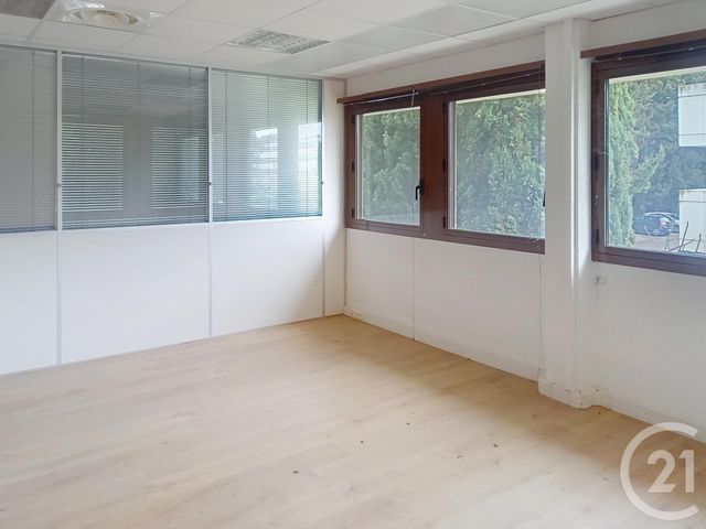 entreprise à louer - 25.0 m2 - AVIGNON - 84 - PROVENCE-ALPES-COTE-D-AZUR - Century 21 Saint Marc Immobilier