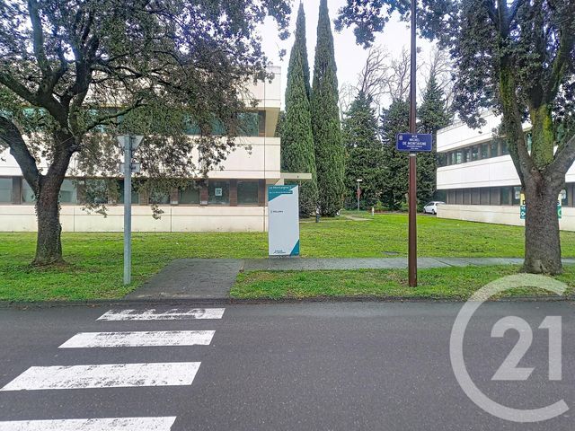entreprise à louer - 25.0 m2 - AVIGNON - 84 - PROVENCE-ALPES-COTE-D-AZUR - Century 21 Saint Marc Immobilier