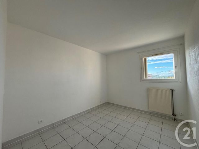 Appartement F3 à louer - 3 pièces - 74.0 m2 - LES ANGLES - 30 - LANGUEDOC-ROUSSILLON - Century 21 Saint Marc Immobilier