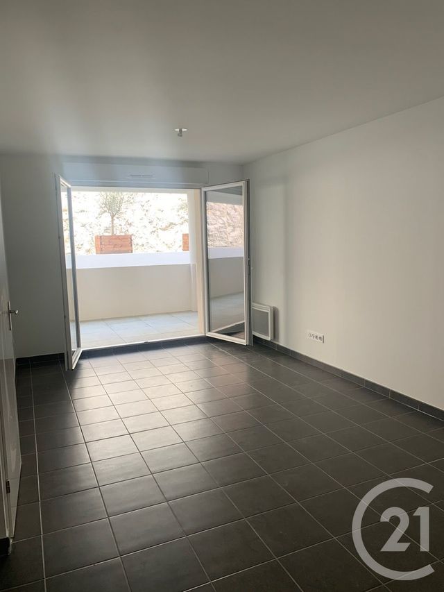Appartement à louer - 2 pièces - 37.0 m2 - AVIGNON - 84 - PROVENCE-ALPES-COTE-D-AZUR - Century 21 Saint Marc Immobilier