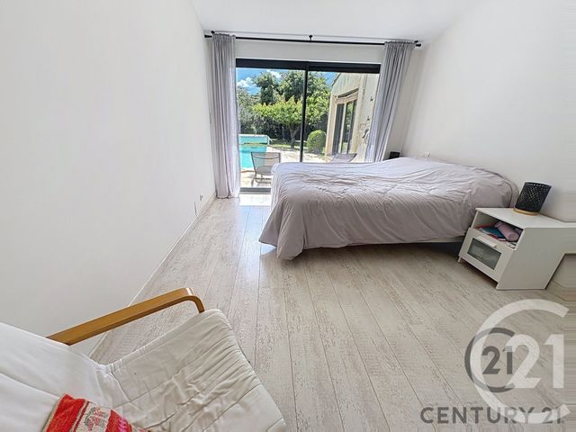 maison à louer - 6 pièces - 166.0 m2 - VILLENEUVE LES AVIGNON - 30 - LANGUEDOC-ROUSSILLON - Century 21 Saint Marc Immobilier