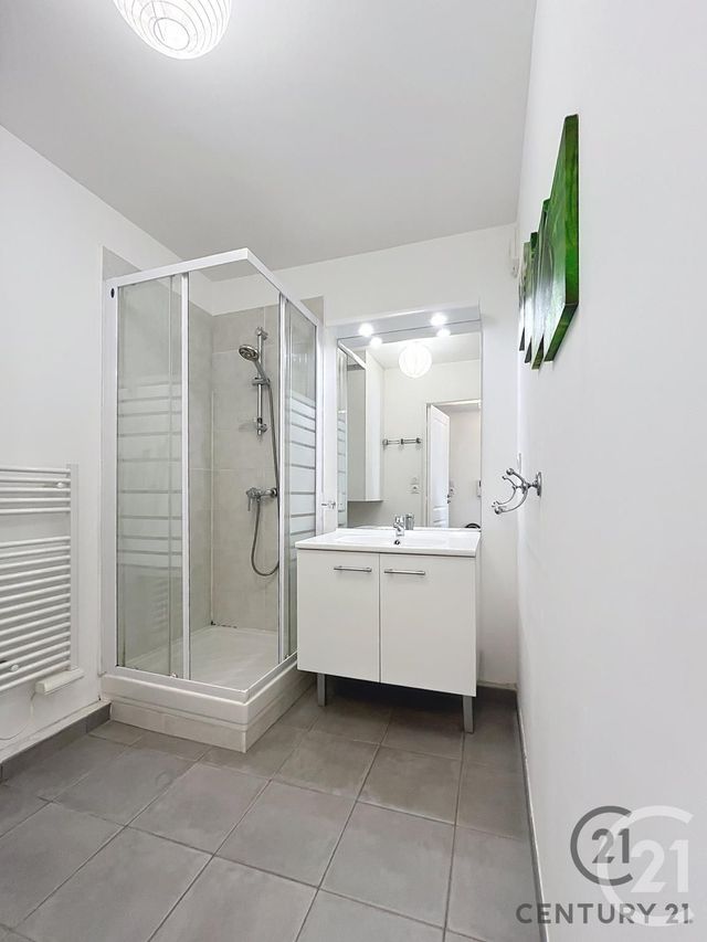 Appartement T2 à louer - 2 pièces - 43.0 m2 - AVIGNON - 84 - PROVENCE-ALPES-COTE-D-AZUR - Century 21 Saint Marc Immobilier