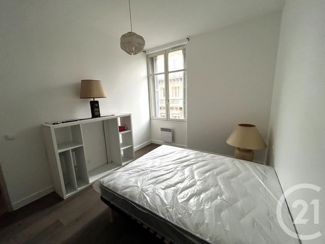 Appartement F3 à louer - 3 pièces - 66.91 m2 - AVIGNON - 84 - PROVENCE-ALPES-COTE-D-AZUR - Century 21 Saint Marc Immobilier