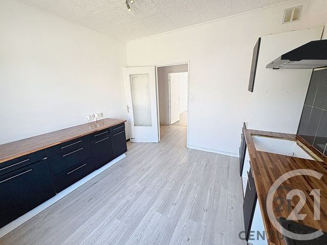 maison à louer - 4 pièces - 92.79 m2 - AVIGNON - 84 - PROVENCE-ALPES-COTE-D-AZUR - Century 21 Saint Marc Immobilier