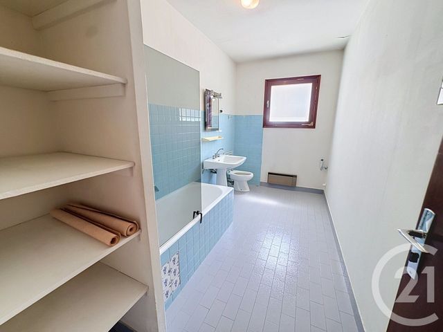 Appartement F4 à vendre - 4 pièces - 107.48 m2 - AVIGNON - 84 - PROVENCE-ALPES-COTE-D-AZUR - Century 21 Saint Marc Immobilier