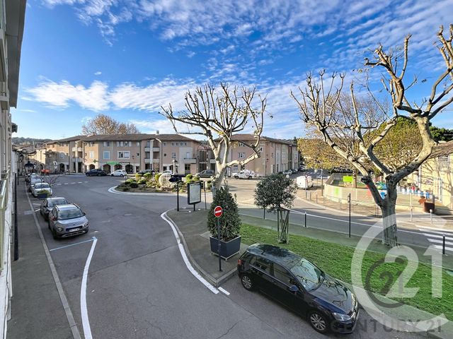 Appartement T3 à louer - 3 pièces - 71.38 m2 - VILLENEUVE LES AVIGNON - 30 - LANGUEDOC-ROUSSILLON - Century 21 Saint Marc Immobilier