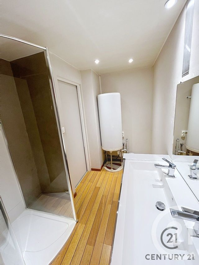 Appartement T3 à louer - 3 pièces - 71.38 m2 - VILLENEUVE LES AVIGNON - 30 - LANGUEDOC-ROUSSILLON - Century 21 Saint Marc Immobilier