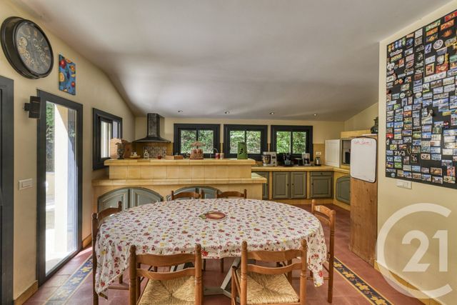 maison à vendre - 9 pièces - 283.0 m2 - VILLENEUVE LES AVIGNON - 30 - LANGUEDOC-ROUSSILLON - Century 21 Saint Marc Immobilier